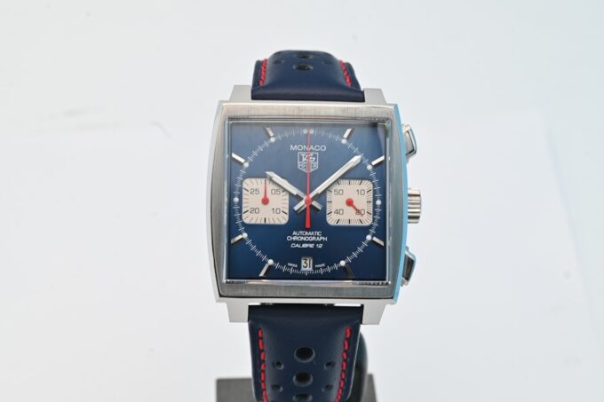 Såld: TAG Heuer Monaco Calibre 12 CAW2111 - 552