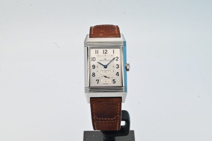 Jaeger-LeCoultre Reverso Classique Certified Classic Box & Papers 2021 Manufacturer warranty valid - 879